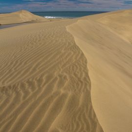maspalomas_dunes_and_beach_-_febr_2011_-052