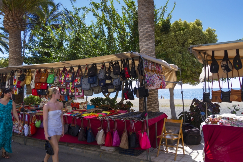 Arguinegu&iacute;n's weekly market is great for shopping