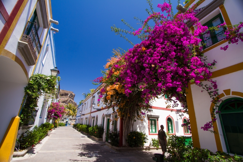 Puerto de Mog&aacute;n: Top romance spot in Gran Canaria