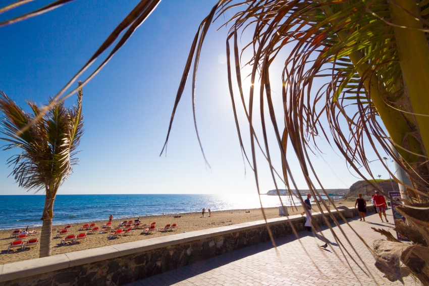 Meloneras beach is Maspalomas resort's other beach